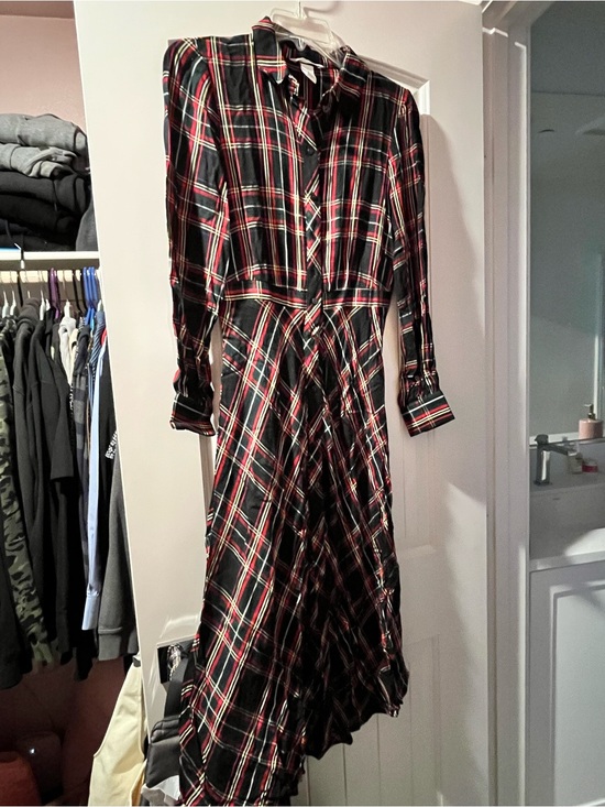 H&M Dresses & Skirts - H&M Black and Red Plaid Long-Sleeve Shirt Dress